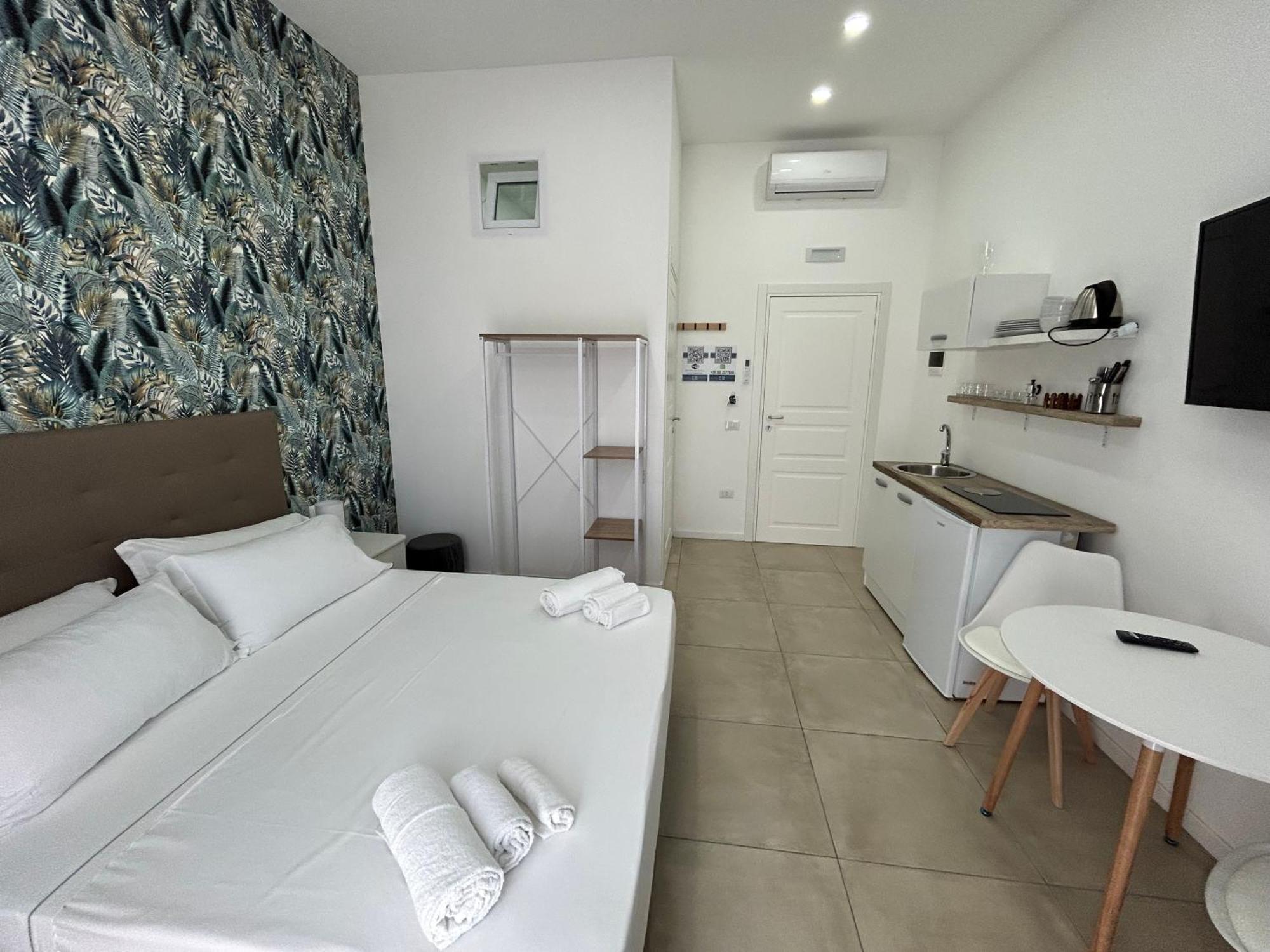 Enjoy Rooms Naples Nápoles Exterior foto