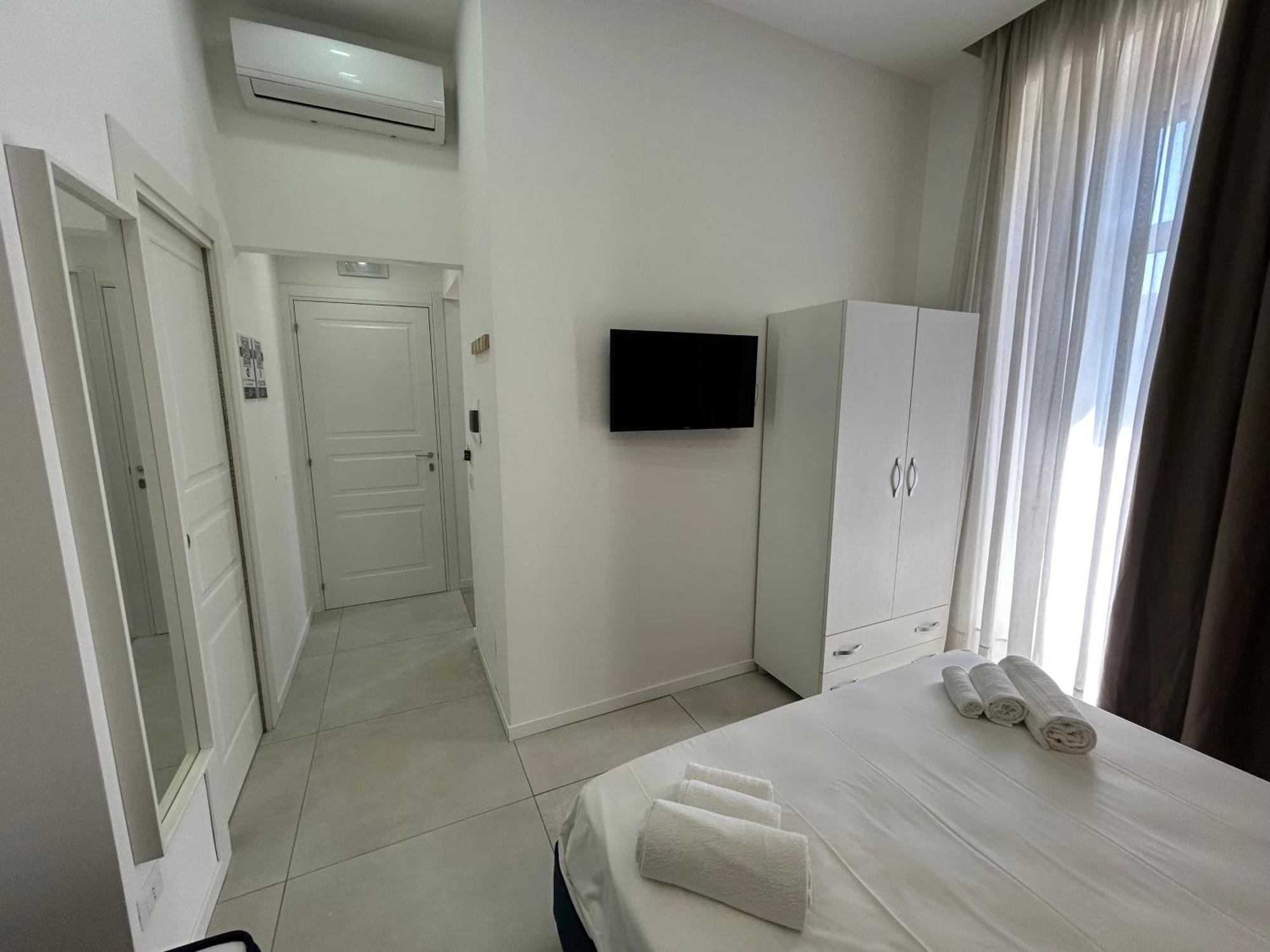 Enjoy Rooms Naples Nápoles Exterior foto
