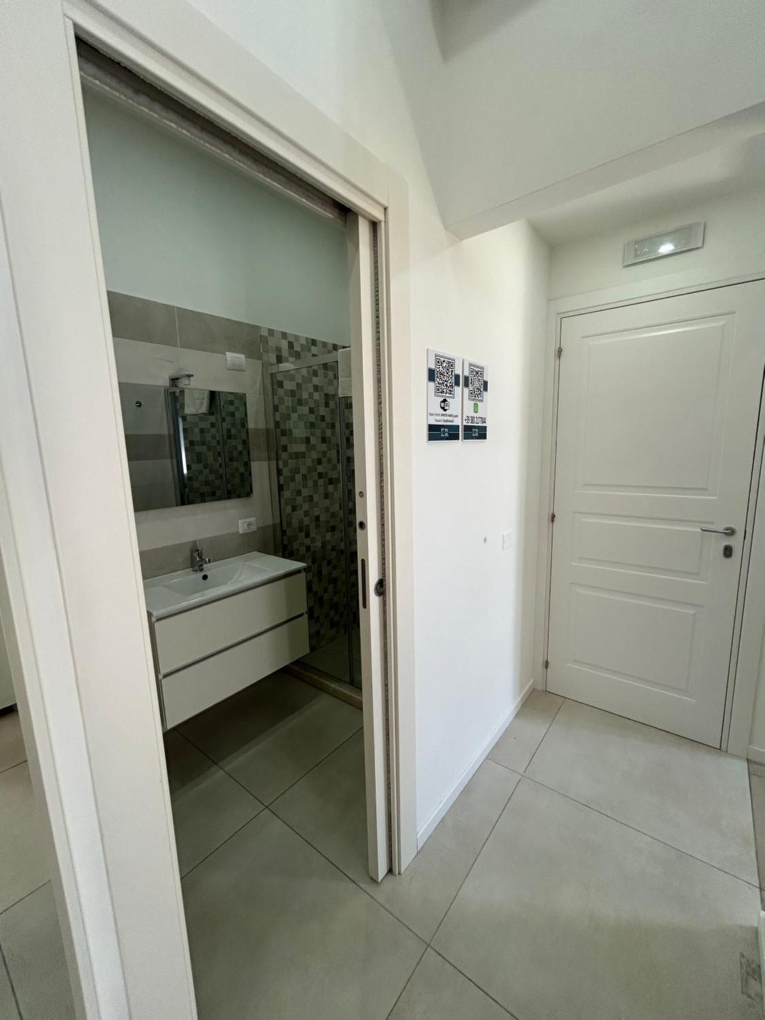 Enjoy Rooms Naples Nápoles Exterior foto