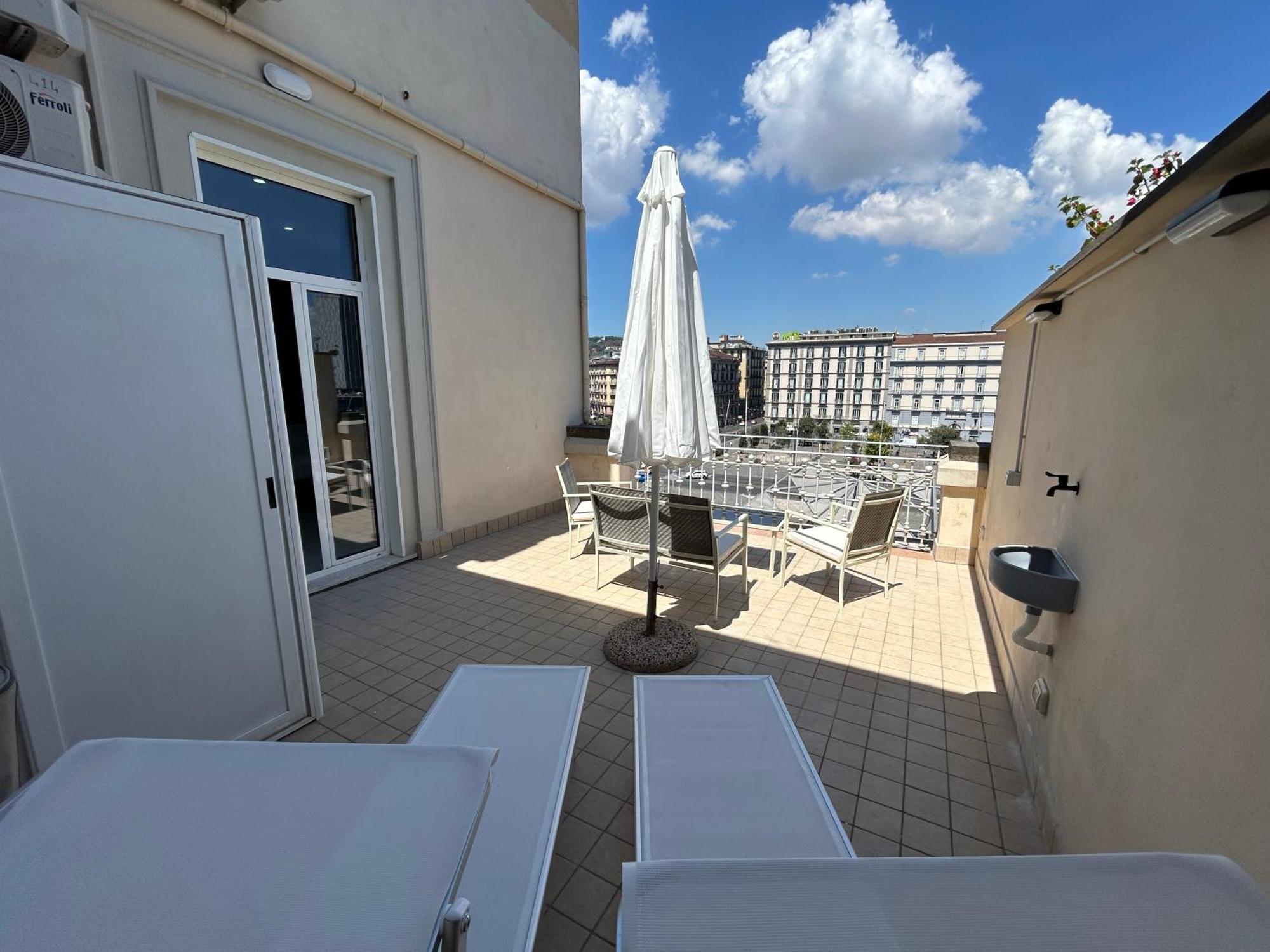 Enjoy Rooms Naples Nápoles Exterior foto
